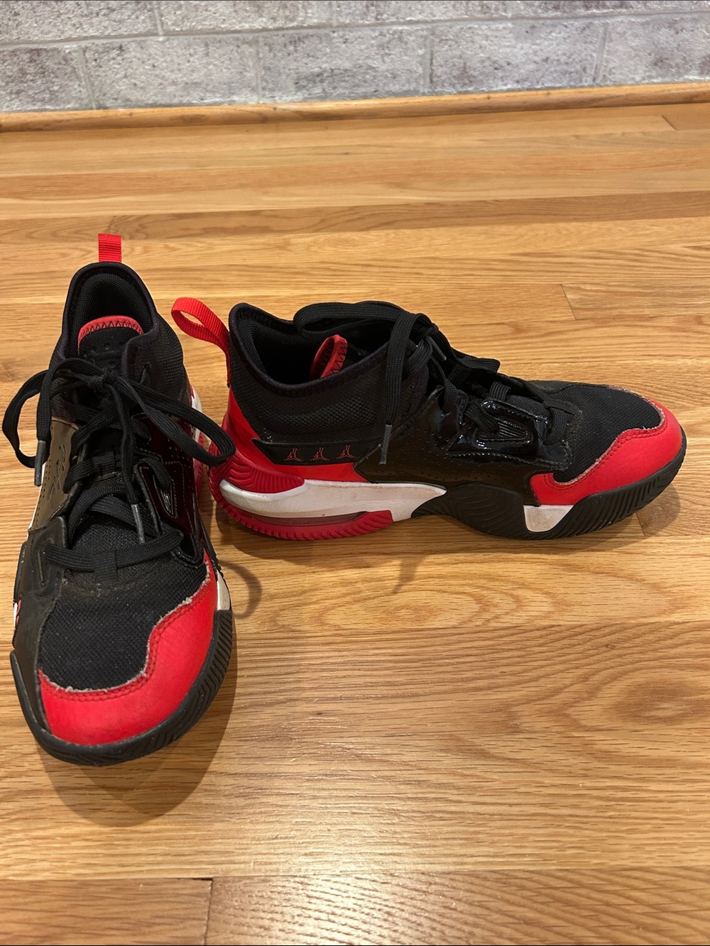 Jordan Stay Loyal 2 Basketball Shoes - youth 6